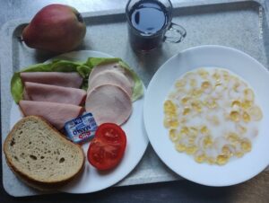 Śniadanie, dieta lekkostrawna plus posiłek dodatkowy